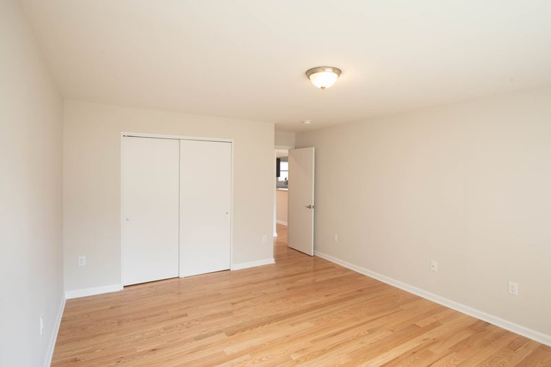 1 & 2 Bedroom Apartments for Rent in Edison, NJ
