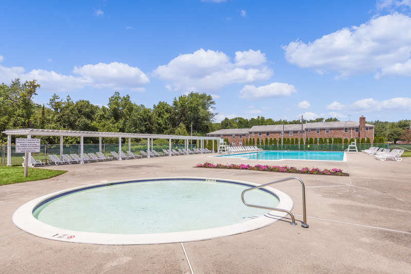 Monmouth County, NJ Apartments 1, 2 & 3 Bedroom Apartments