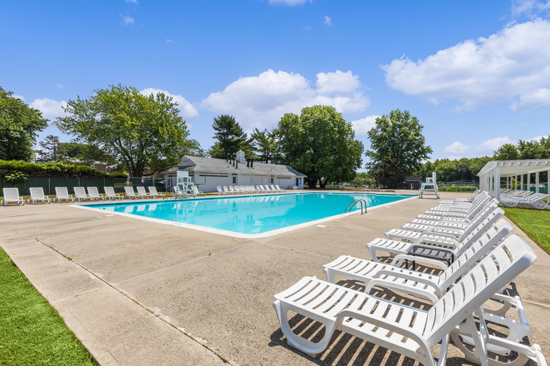 Monmouth County, NJ Apartments 1, 2 & 3 Bedroom Apartments