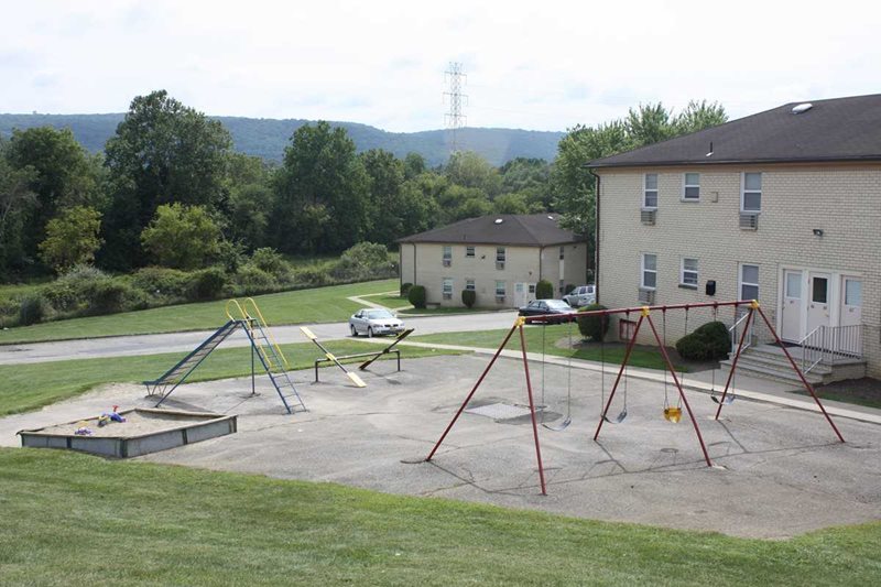 Warren County, NJ 1 & 2 Bedroom Apartments in Hackettstown